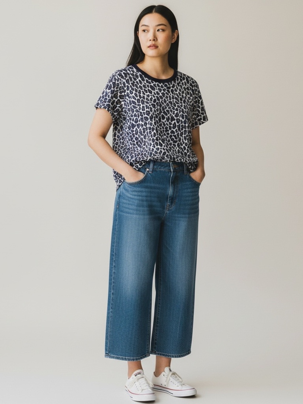 Goldie Safari Ringer tee women’s size L